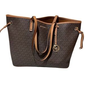 Michael Kors Jet Set Travel Large Top-Zip Drawstring Tote Leather Bag & Wallet